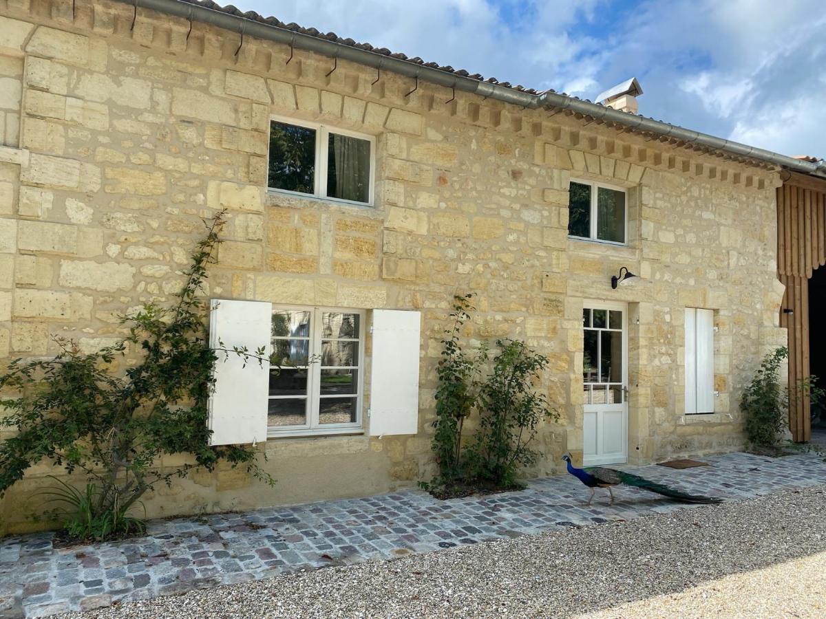 Gîte avec piscine, Château de Lescours, St-Émilion Saint-Sulpice-de-Faleyrens Exterior foto